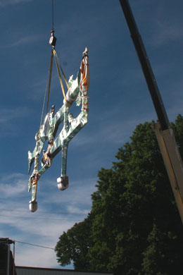 Lifting the East Wall Sculpture off the truck